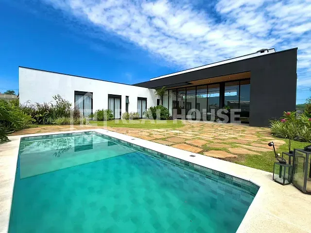 Casa com 1003m² 4 quartos e 1 banheiro, à venda, no bairro Village Ipanema II em Araçoiaba da Serra