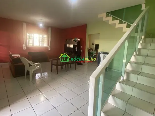 Casa com 592m², à venda, no bairro Lourival Parente em Teresina