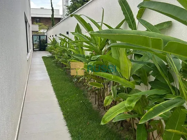 Casa com 588m² 4 quartos e 5 banheiros, à venda, no bairro Urbanova em São José dos Campos