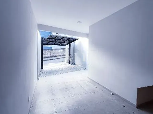 Casa com 360m² 3 quartos e 3 banheiros, à venda, no bairro São Pedro em Juiz de Fora