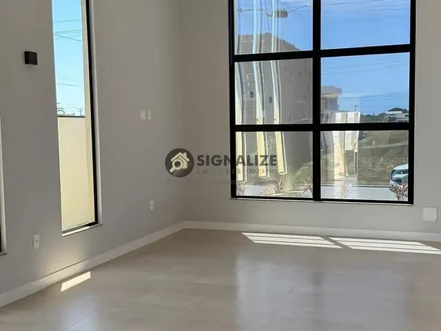 Casa 3 quartos e 5 banheiros, à venda, no bairro Ogiva em Cabo Frio