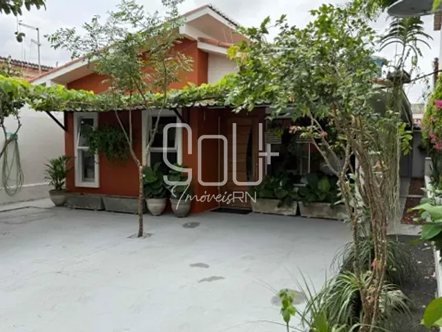 Casa 3 quartos e 3 banheiros, à venda, no bairro Pajuçara em Natal