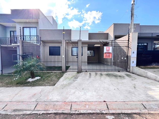 Casa Mobiliada para Venda, 3 quartos sendo 1 suíte, 2 vagas de garagem, 119 m², Cará-Cará - Ponta Grossa/PR