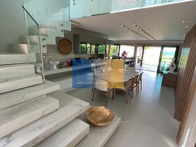 Casa 4 quartos e 5 banheiros, à venda, no bairro Centro em Tamandaré