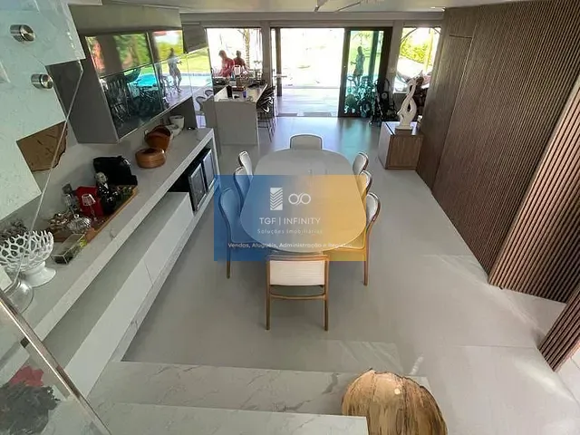 Casa 4 quartos e 5 banheiros, à venda, no bairro Centro em Tamandaré