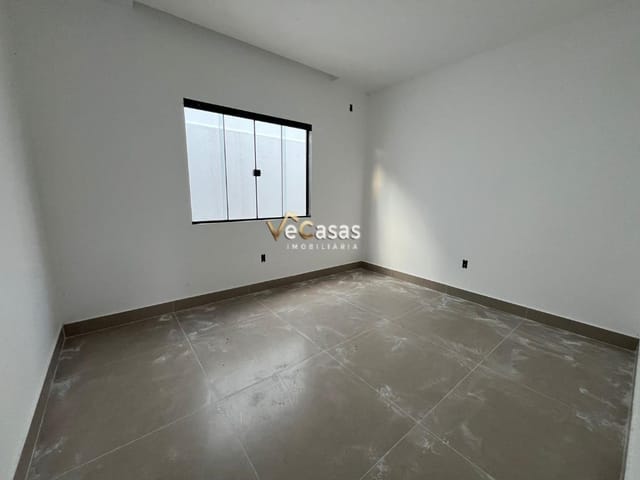 Casa com 200m² 2 quartos e 2 banheiros, à venda, no bairro Extensão do Bosque em Rio das Ostras