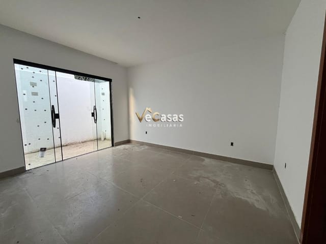 Casa com 200m² 2 quartos e 2 banheiros, à venda, no bairro Extensão do Bosque em Rio das Ostras