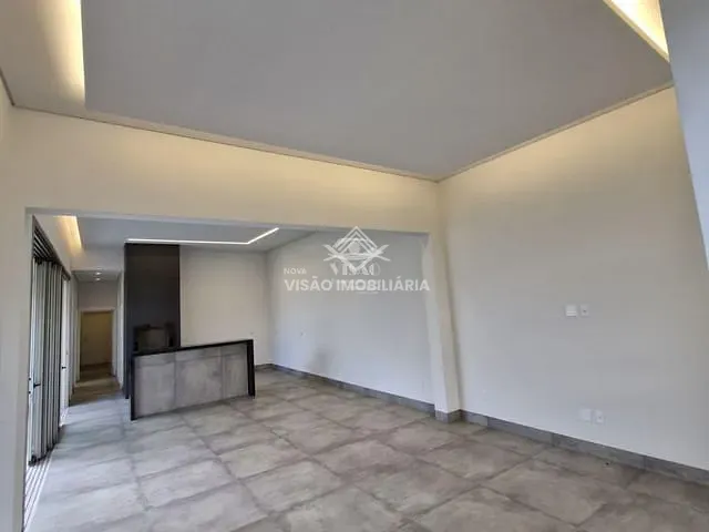 Casa com 360m², à venda, no bairro RESIDENCIAL PARIS em Sinop