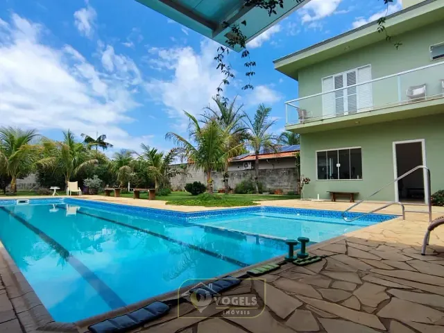 Casa 4 quartos e 5 banheiros, à venda, no bairro Núcleo Urbano Parque Ana Helena em Jaguariúna