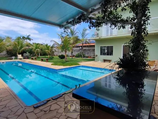 Casa 4 quartos e 5 banheiros, à venda, no bairro Núcleo Urbano Parque Ana Helena em Jaguariúna