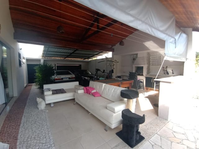 Casa com 300m², à venda, no bairro Riviera de São João em São João da Boa Vista