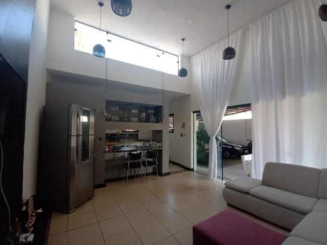 Casa com 300m², à venda, no bairro Riviera de São João em São João da Boa Vista