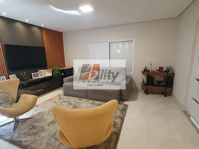 Casa 3 quartos e 2 banheiros, à venda, no bairro Poção em Cuiabá