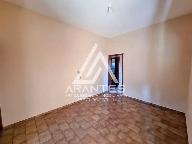 Casa 3 quartos e 2 banheiros, à venda, no bairro Centro em Barretos