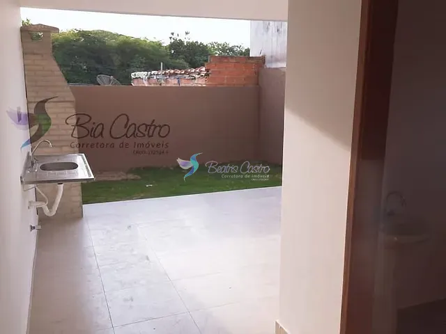 Casa 2 quartos e 3 banheiros, à venda, no bairro Jardim das Cerejeiras em Atibaia