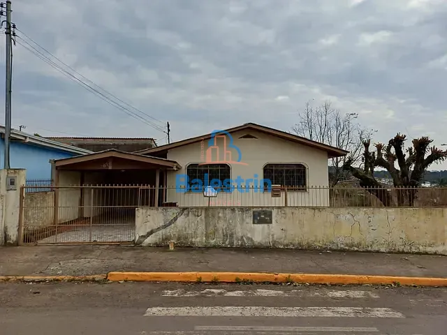 Casa 4 quartos e 2 banheiros, à venda, no bairro São José em Fraiburgo