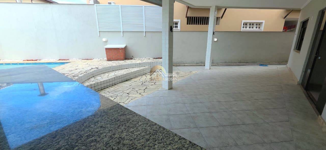 Casa, 4 quartos, 270 m² - Foto 24