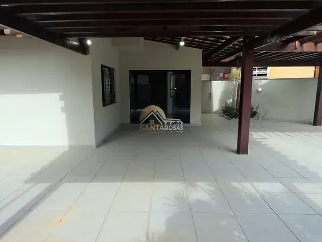 Casa com 380m² 4 quartos e 4 banheiros, à venda, no bairro Buraquinho em Lauro de Freitas
