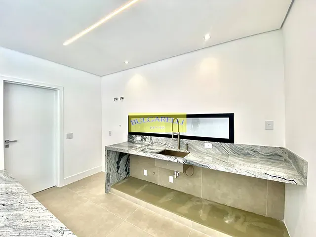Casa com 315m² 3 quartos e 4 banheiros, à venda, no bairro Jardim Samambaia em Jundiaí