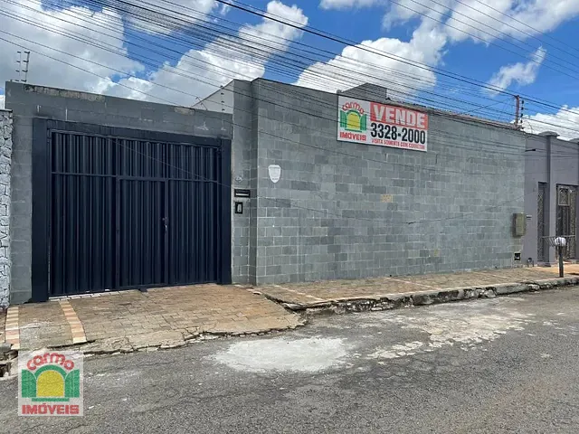 Casa com 473m² 3 quartos e 3 banheiros, à venda, no bairro Jundiaí em Anápolis