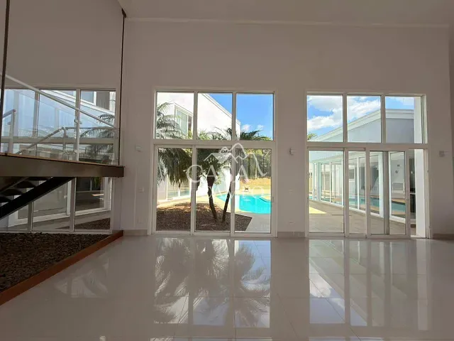 Casa com 2040m² 6 quartos e 8 banheiros, à venda, no bairro Loteamento Residencial Parque Terras de Santa Cecília em Itu