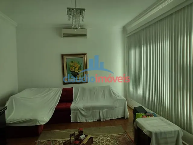 Casa com 400m² 3 quartos e 2 banheiros, à venda, no bairro Laranjal em Volta Redonda