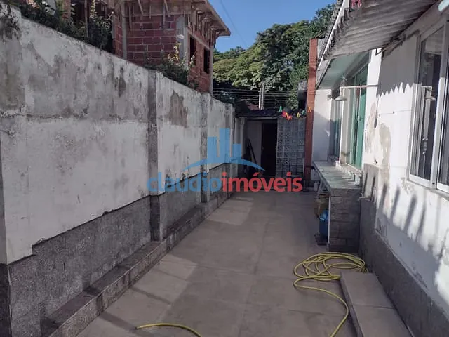 Casa com 400m² 3 quartos e 2 banheiros, à venda, no bairro Laranjal em Volta Redonda