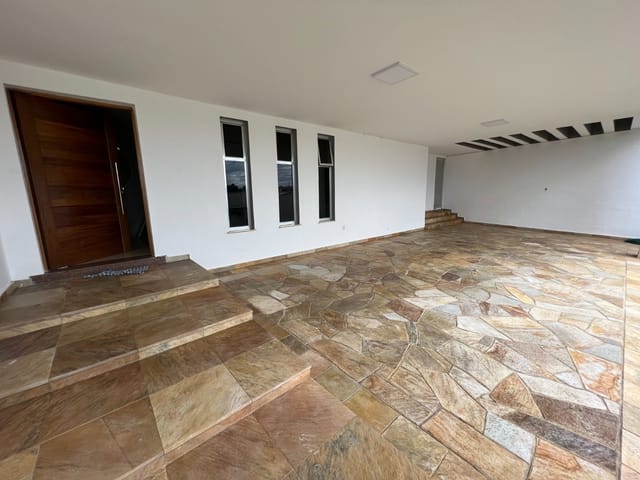 Casa com 651m² 4 quartos e 3 banheiros, à venda, no bairro Alto Ipiranga em Mogi das Cruzes