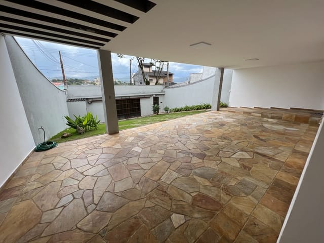 Casa com 651m² 4 quartos e 3 banheiros, à venda, no bairro Alto Ipiranga em Mogi das Cruzes