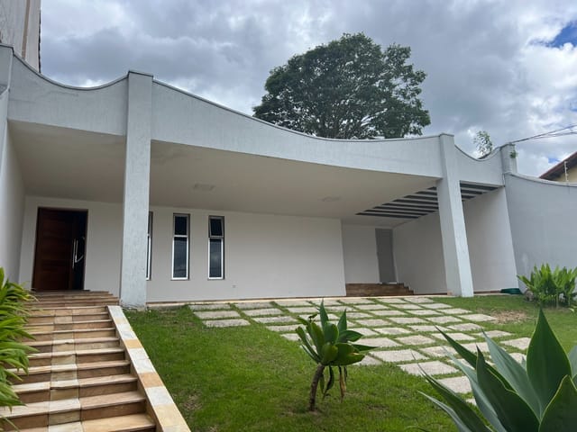 Casa com 651m² 4 quartos e 3 banheiros, à venda, no bairro Alto Ipiranga em Mogi das Cruzes