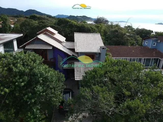 Casa com 493m² 4 quartos e 3 banheiros, à venda, no bairro Armação do Pântano do Sul em Florianópolis
