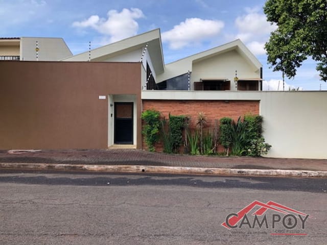 Foto do Casa - LINDA RESIDÊNCIA CENTRAL PRÓXIMO A FEIRINHA   à venda 4 Quartos, 1 Suite, 4 Vagas, 600M²,  Apucarana - PR | CAMPOY CORRETOR DE IMÓVEIS