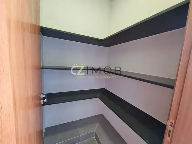 Casa com 250m² 3 quartos e 5 banheiros, à venda, no bairro Jardim Valencia em Ribeirão Preto