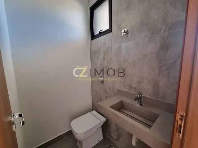 Casa com 250m² 3 quartos e 5 banheiros, à venda, no bairro Jardim Valencia em Ribeirão Preto