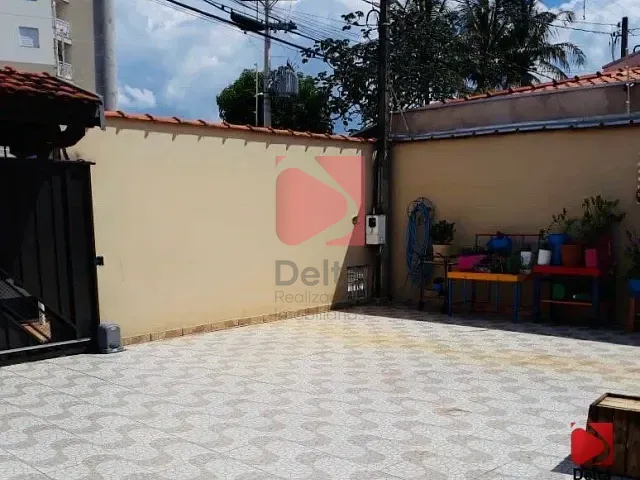 Casa com 253m² 3 quartos e 1 banheiro, à venda, no bairro Vila Santa Terezinha em Pirassununga