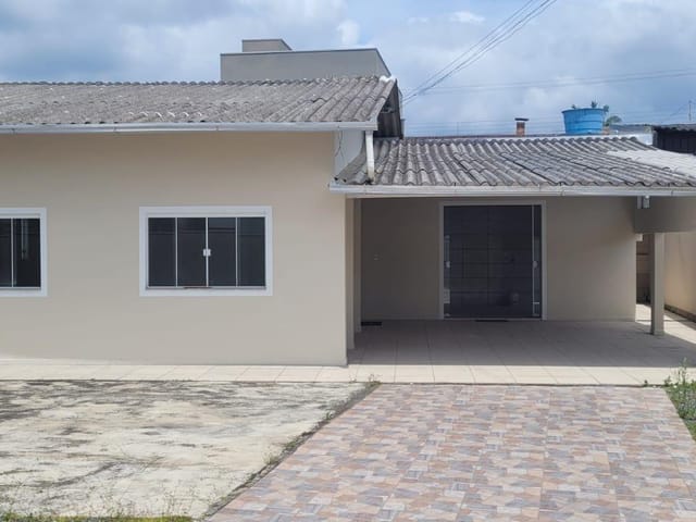 Casa com 298m² 3 quartos e 2 banheiros, à venda, no bairro N. SRA. DE FÁTIMA em Penha