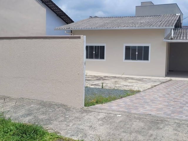 Casa com 298m² 3 quartos e 2 banheiros, à venda, no bairro N. SRA. DE FÁTIMA em Penha
