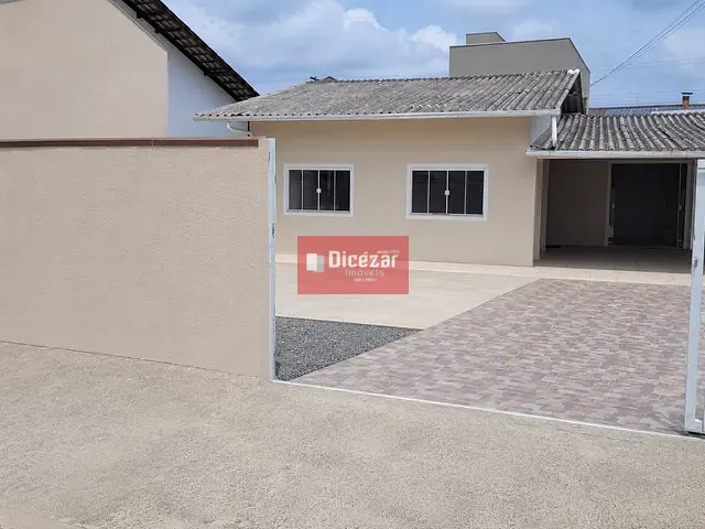 Casa com 298m² 3 quartos e 2 banheiros, à venda, no bairro N. SRA. DE FÁTIMA em Penha