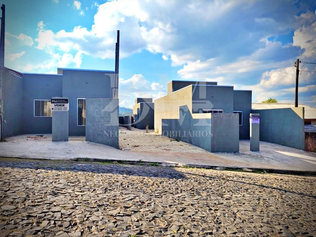 Casa 2 quartos e 1 banheiro, à venda, no bairro Jardim Santa Cecília em Jaguariaíva