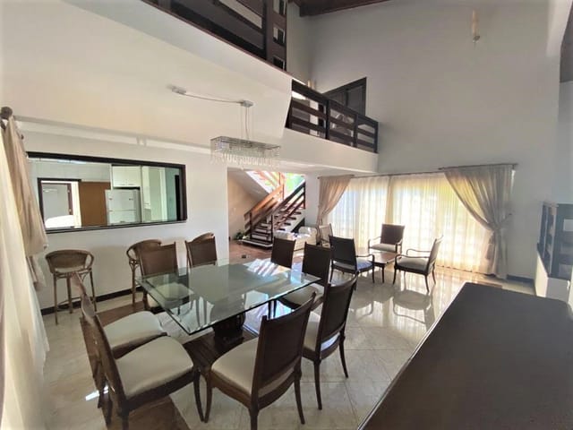 Casa com 420m² 3 quartos e 6 banheiros, à venda, no bairro Santana em Londrina