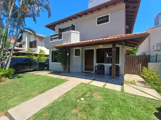 Casa com 450m² 4 quartos e 4 banheiros, à venda, no bairro Jurerê Internacional em Florianópolis