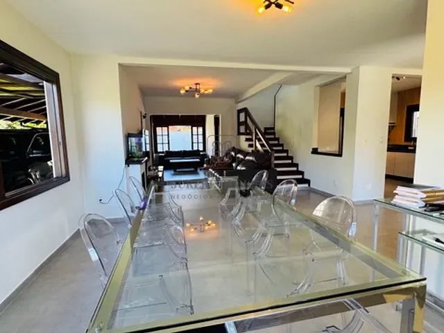 Casa com 450m² 4 quartos e 4 banheiros, à venda, no bairro Jurerê Internacional em Florianópolis