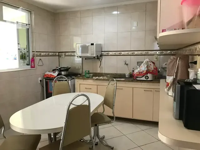 Casa com 200m² 4 quartos e 2 banheiros, à venda, no bairro Califórnia em Nova Iguaçu