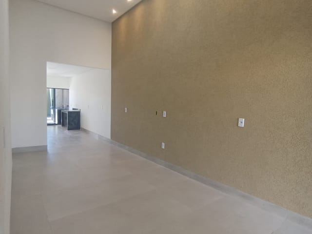 Casa com 360m² 3 quartos e 3 banheiros, à venda, no bairro Setor Cristina II Expansão em Trindade