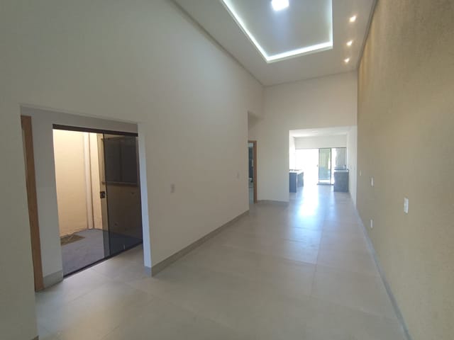 Casa com 360m² 3 quartos e 3 banheiros, à venda, no bairro Setor Cristina II Expansão em Trindade