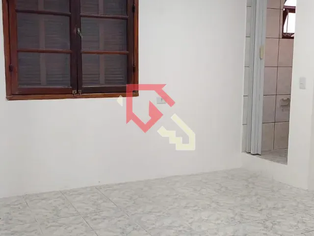 Casa 3 quartos e 4 banheiros, para alugar, no bairro Vila Bocaina em Mauá