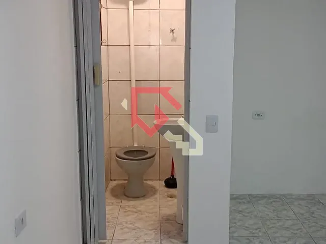 Casa 3 quartos e 4 banheiros, para alugar, no bairro Vila Bocaina em Mauá