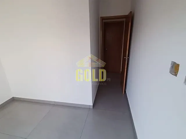 Casa com 125m² 3 quartos e 2 banheiros, à venda, no bairro Olímpico em Londrina