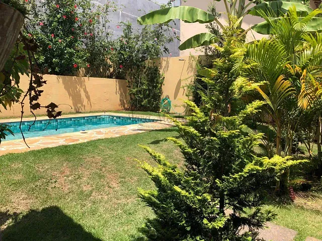 Casa com 500m² 3 quartos e 4 banheiros, para alugar, no bairro Jardim Caiapiá em Cotia