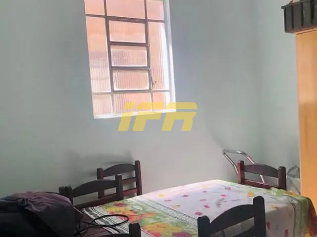 Casa com 244m² 2 quartos e 2 banheiros, à venda, no bairro Vila Jaboticabeira em Taubaté